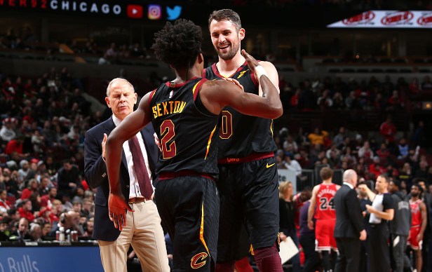 [德甲]莱比锡快速反击 哈维-西蒙斯头球破门.