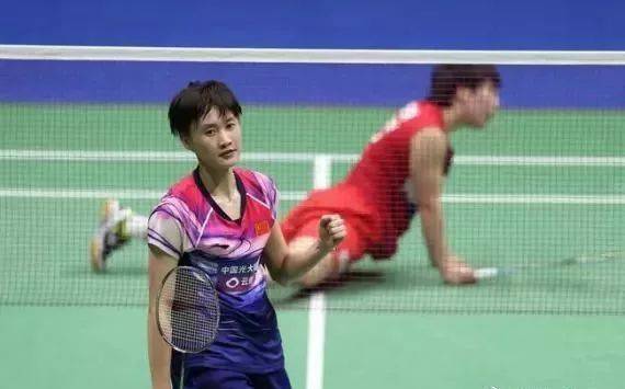 布朗尼在社 布朗尼在社