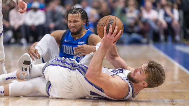 心气没了:王大雷赛前赛后状态大相径庭,从霸气怒吼到心态崩塌中间只隔一个黄油手.