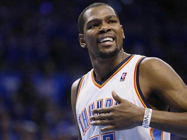 夏联-马农17+5 汤姆林21中6拿17+7 勇士轻取骑士