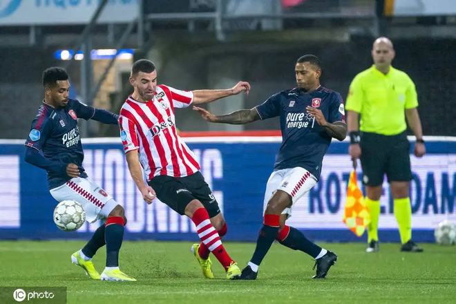 的高压攻击 的高压攻击